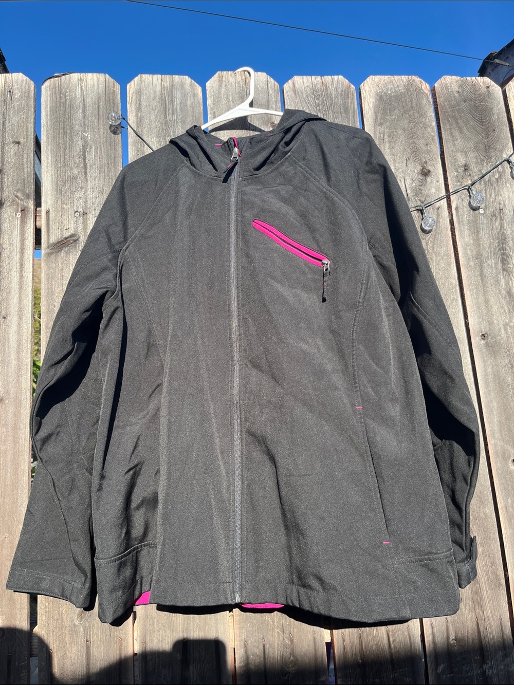 Casual Black Hooded Jacket with Fuchsia Accent